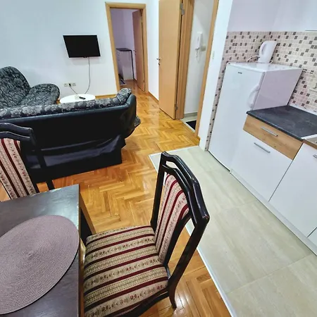 Appartamento Tami Belgrado Esterno foto