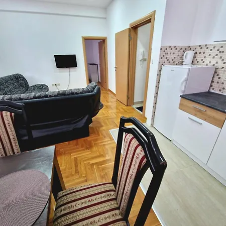 Appartamento Tami Belgrado Esterno foto