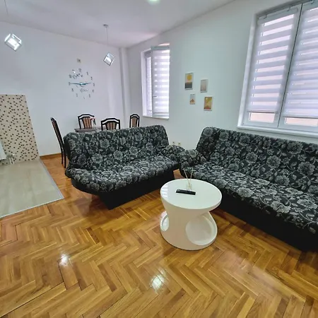 Appartamento Tami Belgrado Esterno foto